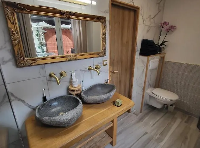 Le Jacuzzi Panzió Choisy-au-Bac